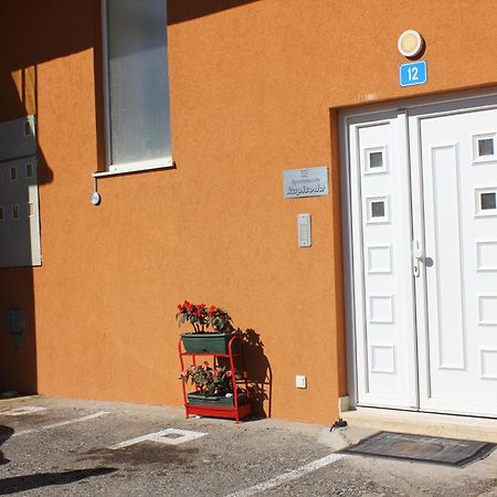 Apartments Kapisoda Τσέτινιε Εξωτερικό φωτογραφία