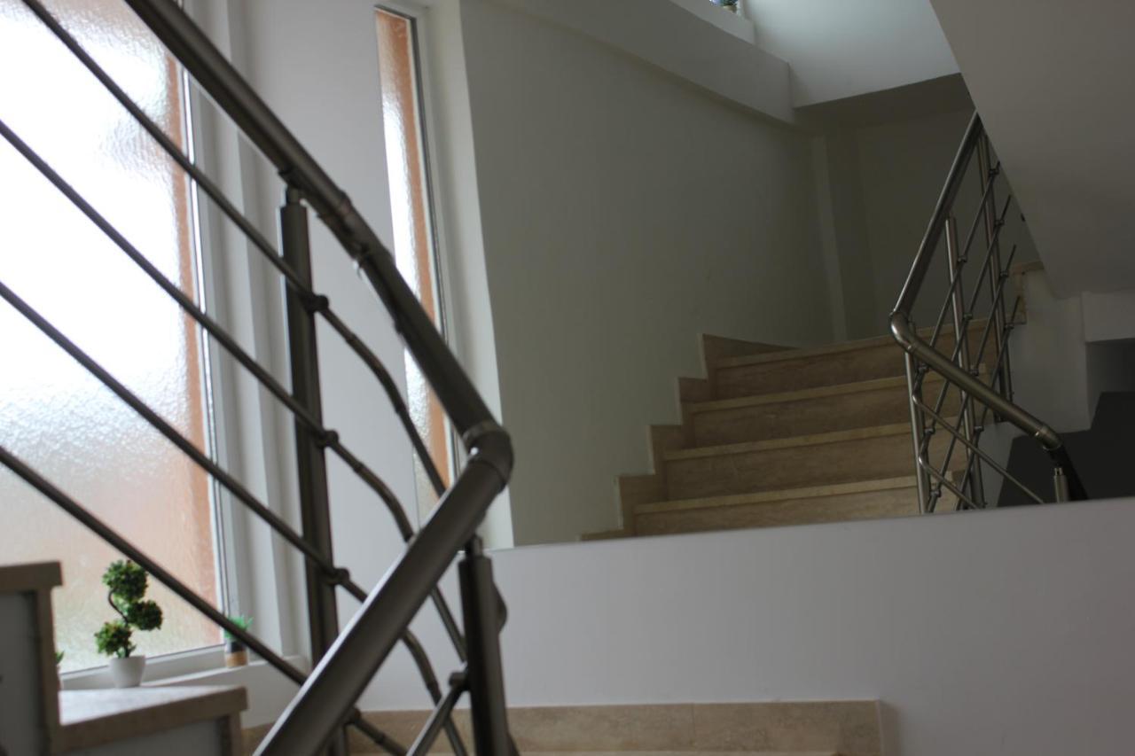 Apartments Kapisoda Τσέτινιε Εξωτερικό φωτογραφία