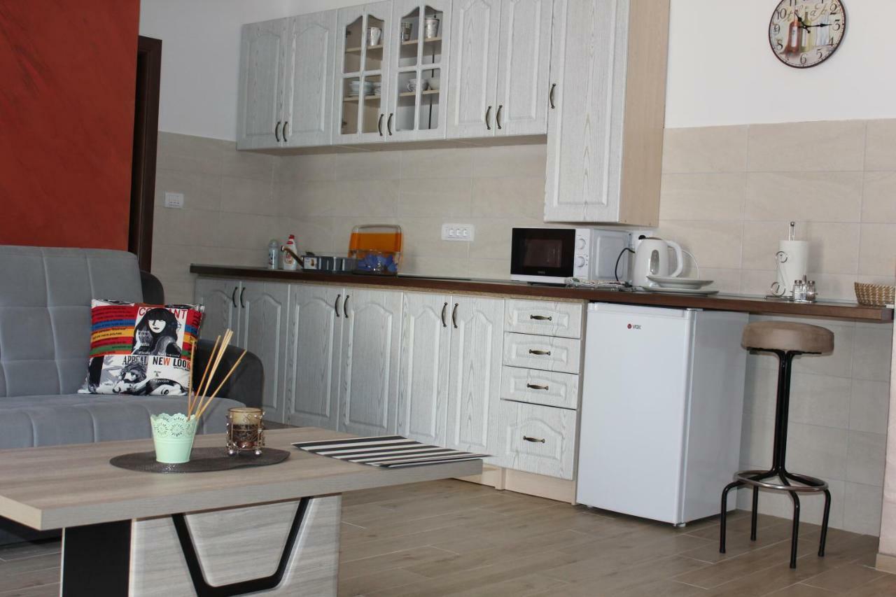 Apartments Kapisoda Τσέτινιε Εξωτερικό φωτογραφία