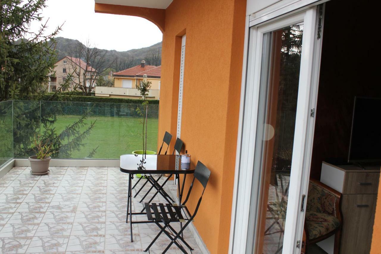 Apartments Kapisoda Τσέτινιε Εξωτερικό φωτογραφία