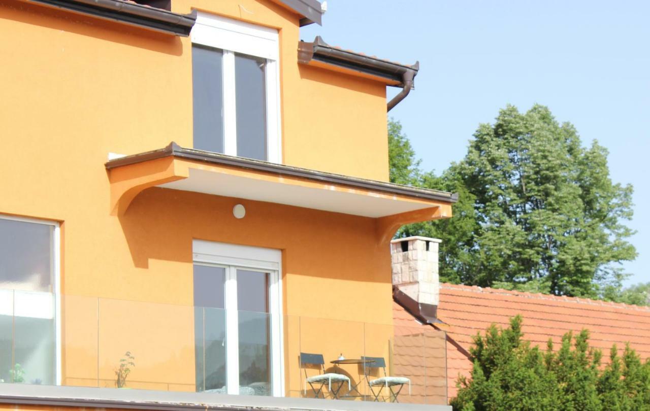 Apartments Kapisoda Τσέτινιε Εξωτερικό φωτογραφία